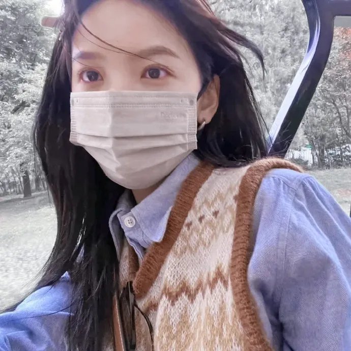 高岭之花爆雷后，大小姐在线排雷